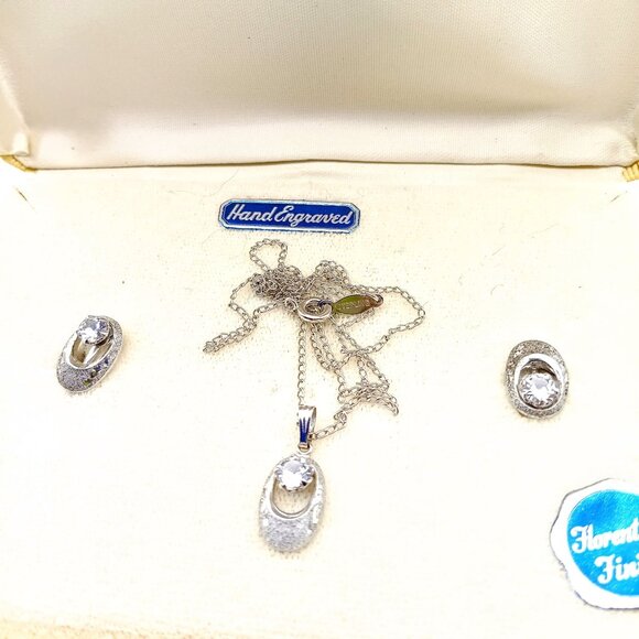 Vintage Marvel Sterling Silver Jewelry Set Hand Engraved Synthetic Spinel Floren - Picture 2 of 3